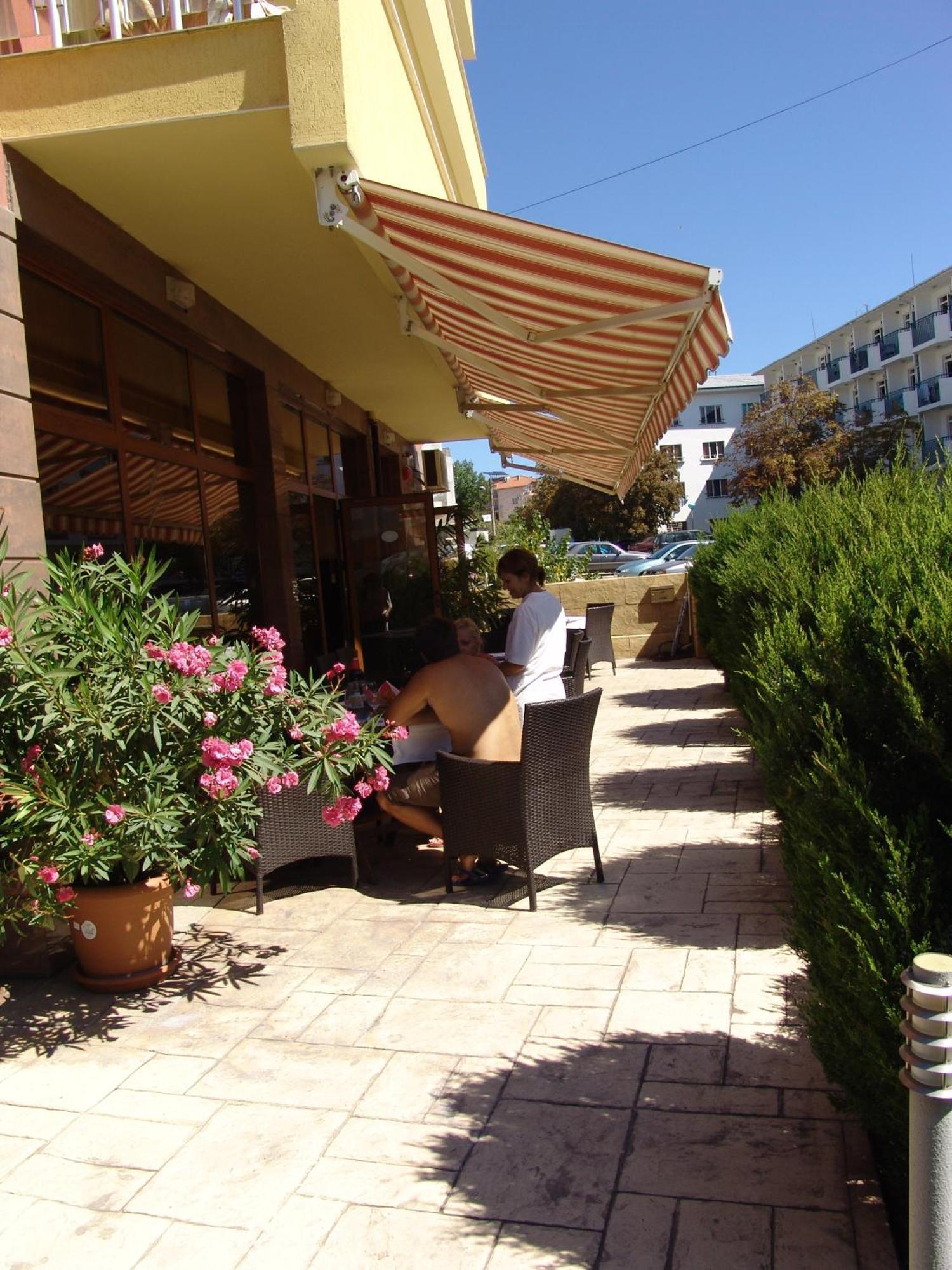 Hotel Buena Vissta Primorsko Extérieur photo